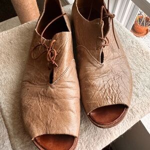 Women’s Open-Toe Leather Lace-Up Sandals in Brown hand made in USA